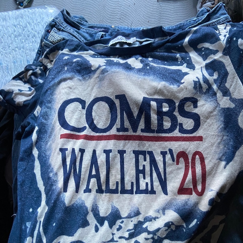 Luke Combs, Morgan Wallen Tee